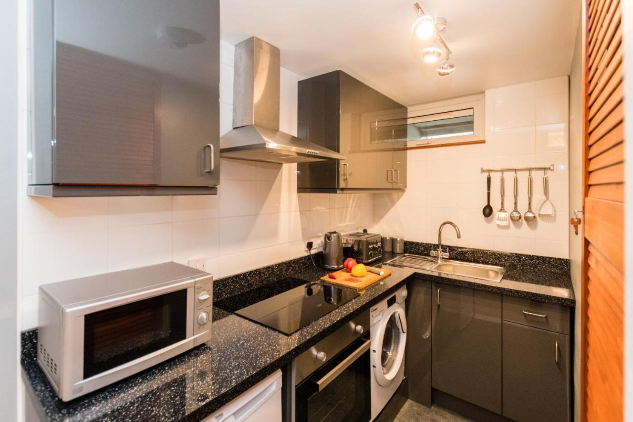 1 Bedroom Newton Apartment L Free Parking L Wigan Royal Infirmary L Haigh Hall L Central Location المظهر الخارجي الصورة