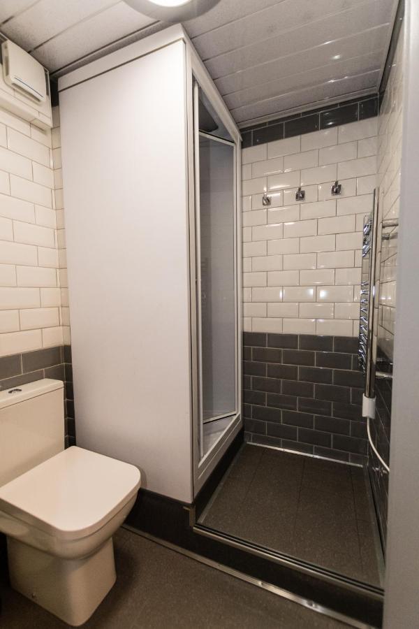 1 Bedroom Newton Apartment L Free Parking L Wigan Royal Infirmary L Haigh Hall L Central Location المظهر الخارجي الصورة