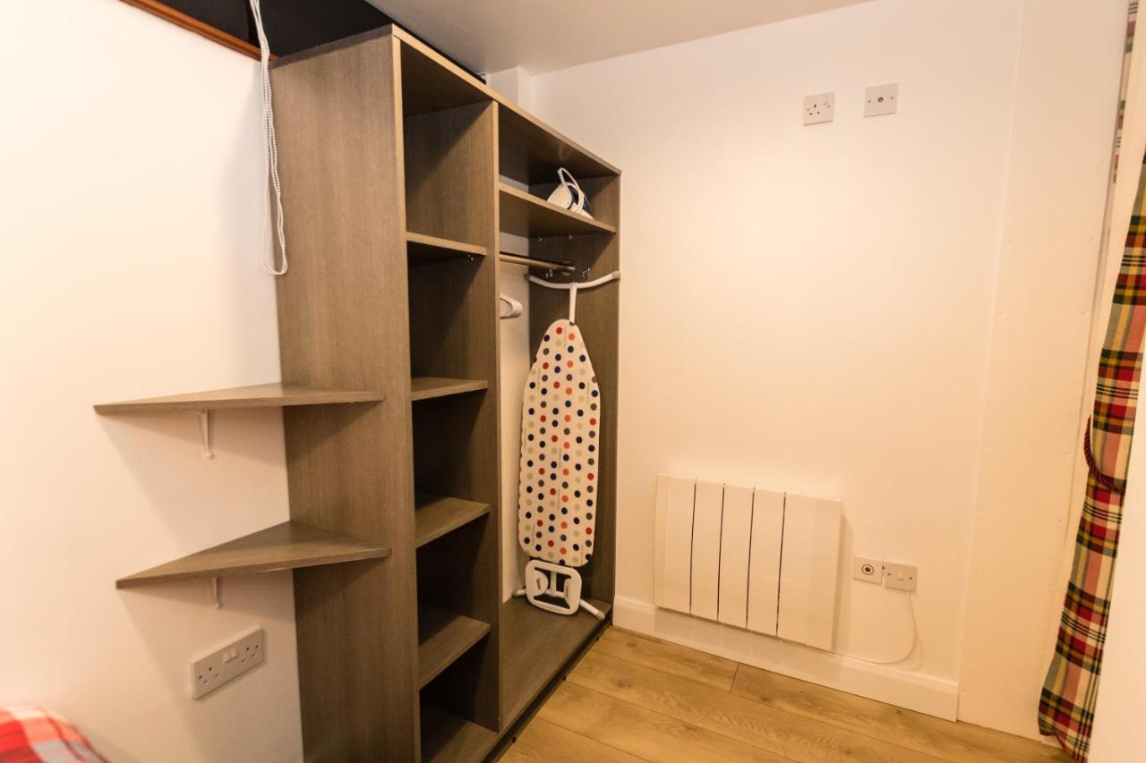 1 Bedroom Newton Apartment L Free Parking L Wigan Royal Infirmary L Haigh Hall L Central Location المظهر الخارجي الصورة
