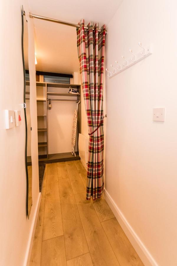 1 Bedroom Newton Apartment L Free Parking L Wigan Royal Infirmary L Haigh Hall L Central Location المظهر الخارجي الصورة